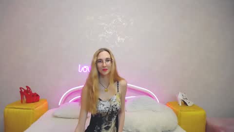 Snapshot of klaryevans chatting on January 26, 10:23 am Klary online show from January 26, 10:23 am