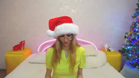 Snapshot of klaryevans chatting on January 7, 4:16 pm Klary online show from January 7, 4:16 pm