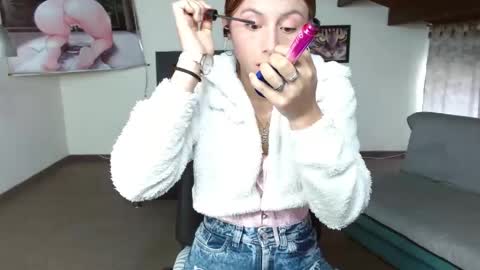 Kloe deker online show from March 6, 1:35 pm