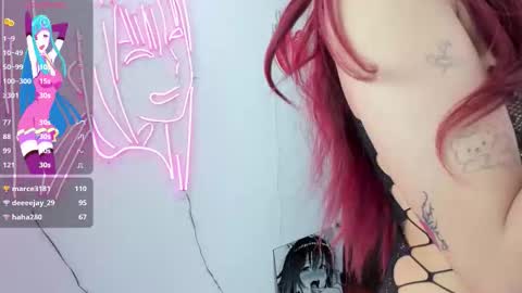 Snapshot of kloeking_ chatting on October 11, 2:38 am kloe online show from October 11, 2:38 am