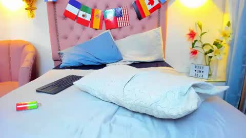 kloewatson22 online show from July 12, 5:14 pm