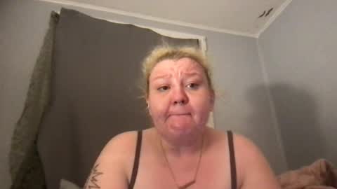 kmarie1196 online show from July 31, 7:53 am