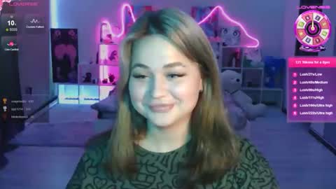 Mia online show from November 10, 5:52 pm