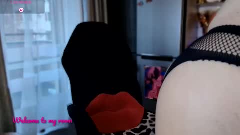 SexyCandyXXX online show from November 10, 2:23 pm