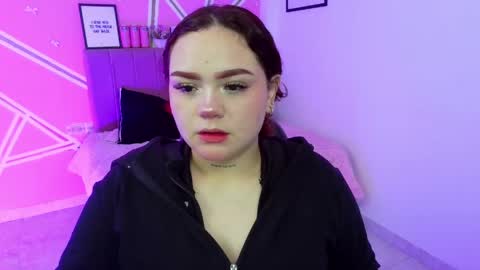 camila online show from April 13, 5:09 am