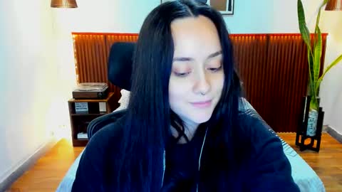 Kora Shadow online show from December 5, 8:32 pm