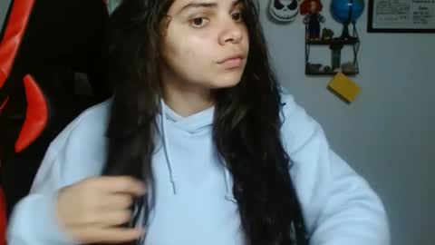 Snapshot of koranikky08 chatting on February 15, 12:37 am Karoll online show from February 15, 12:37 am