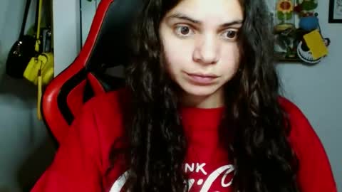 Snapshot of koranikky08 chatting on December 18, 2:10 am Karoll online show from December 18, 2:10 am