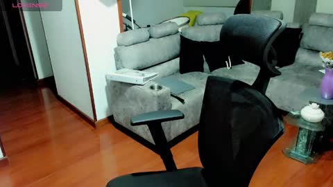 kourtney_15 online show from June 8, 10:05 am