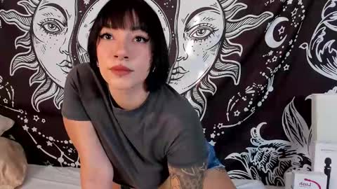 kriistenlotz online show from February 15, 9:28 pm