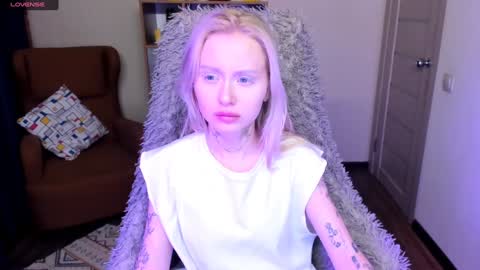 kris_grant online show from December 22, 11:00 am