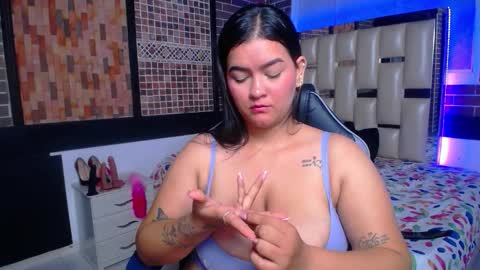 kriss_sweetboobs online show from October 10, 1:49 pm
