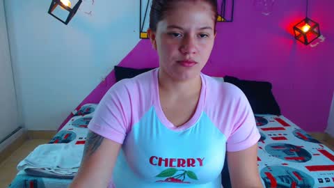 Snapshot of krissone_1 chatting on December 31, 1:41 pm krissone online show from December 31, 1:41 pm