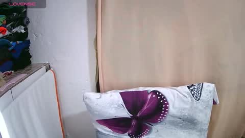 krissone online show from February 26, 9:47 pm