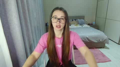 twitter    Annemarye 23 online show from June 2, 8:04 am