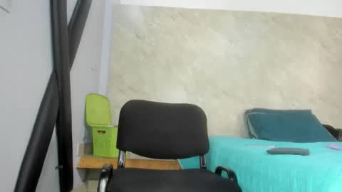 Snapshot of kristel_05 chatting on October 21, 8:13 pm Kristel online show from October 21, 8:13 pm