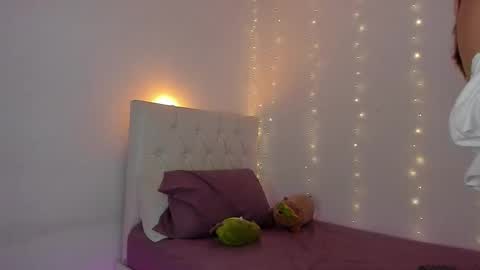 Kris online show from February 6, 6:22 pm