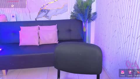 kristen_tay online show from April 20, 3:09 am