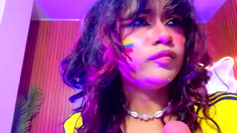 kristen_tay online show from July 4, 5:14 am