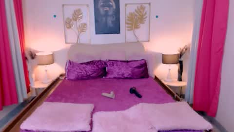 Kristine online show from December 17, 11:47 am