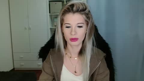 KristineAmore online show from November 5, 7:13 am