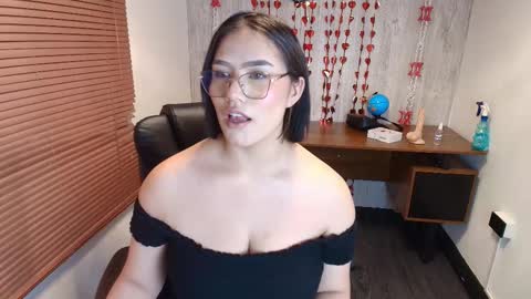 Kristtal  online show from December 21, 12:26 am