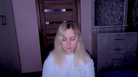 Kristy online show from May 30, 7:10 pm