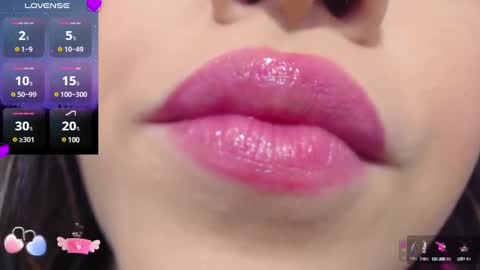 Snapshot of krysten_ritter2 chatting on February 15, 7:27 am krys online show from February 15, 7:27 am