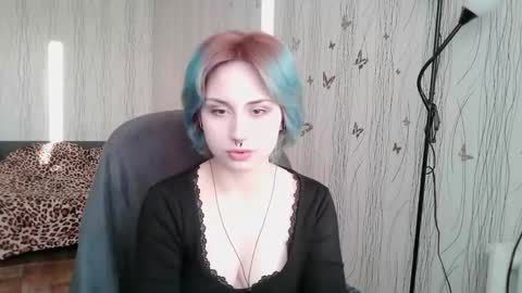 Alice online show from March 22, 2:23 pm