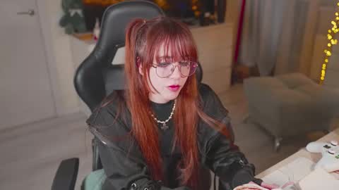 Kveilynn online show from March 4, 7:42 pm