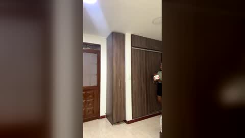 kyaraebony_ online show from March 5, 1:23 am