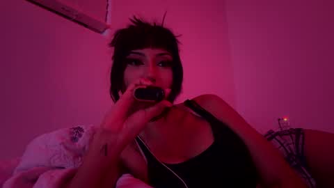kylie online show from August 4, 4:51 am