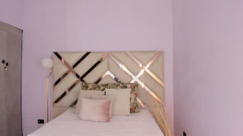 Kylie Reyes  online show from March 26, 7:26 pm