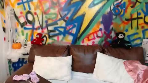 Melissa online show from October 31, 10:41 am