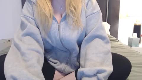 Snapshot of kymchi chatting on September 23, 8:40 pm Check Out My NSFW OnlyFans Link On Bio online show from September 23, 8:40 pm