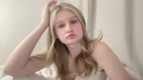 Amanda online show from April 20, 7:17 pm