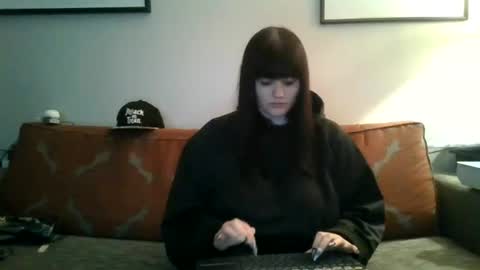 Lily online show from June 24, 5:50 am