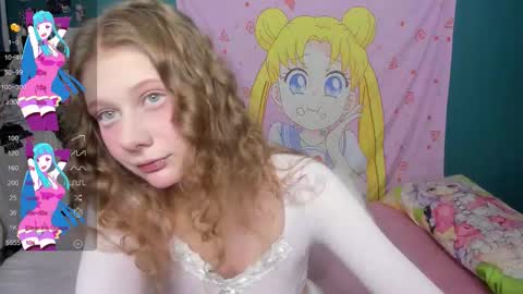 Snapshot of l1ttlekiki chatting on September 27, 5:09 pm Sarah online show from September 27, 5:09 pm