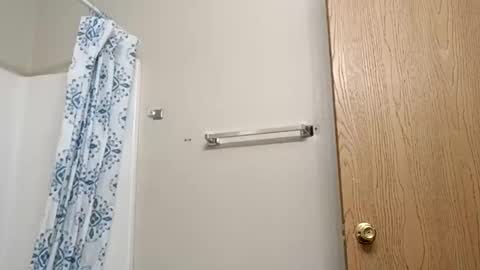 laceywhite01 online show from November 16, 6:15 am