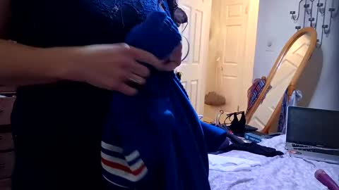 Snapshot of lacybell chatting on February 16, 1:16 am lacybell online show from February 16, 1:16 am