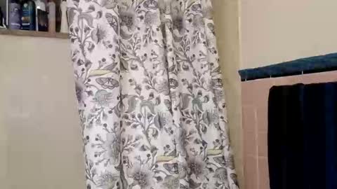 Snapshot of lacybell chatting on March 7, 5:29 am lacybell online show from March 7, 5:29 am