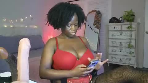 La Diosa Selene online show from June 6, 3:46 am