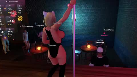 lady_butterfly19 online show from February 15, 12:33 pm