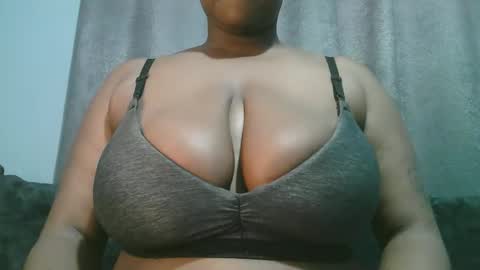 lady_dearra online show from April 23, 4:53 am