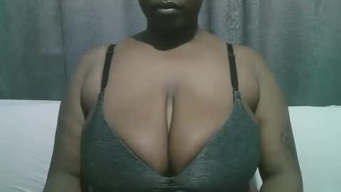 lady_dearra online show from October 5, 6:40 am