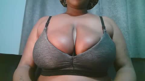 lady_dearra online show from April 20, 1:52 am