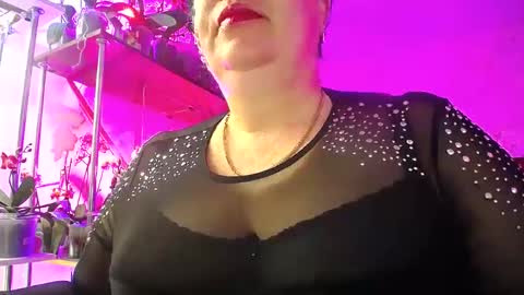 Lady Gloria online show from March 3, 3:49 am