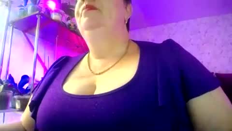 Lady Gloria online show from July 13, 9:21 am