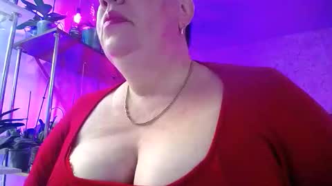 Lady Gloria online show from October 31, 7:12 am