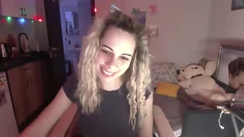 lady_smile69 online show from December 19, 9:29 pm